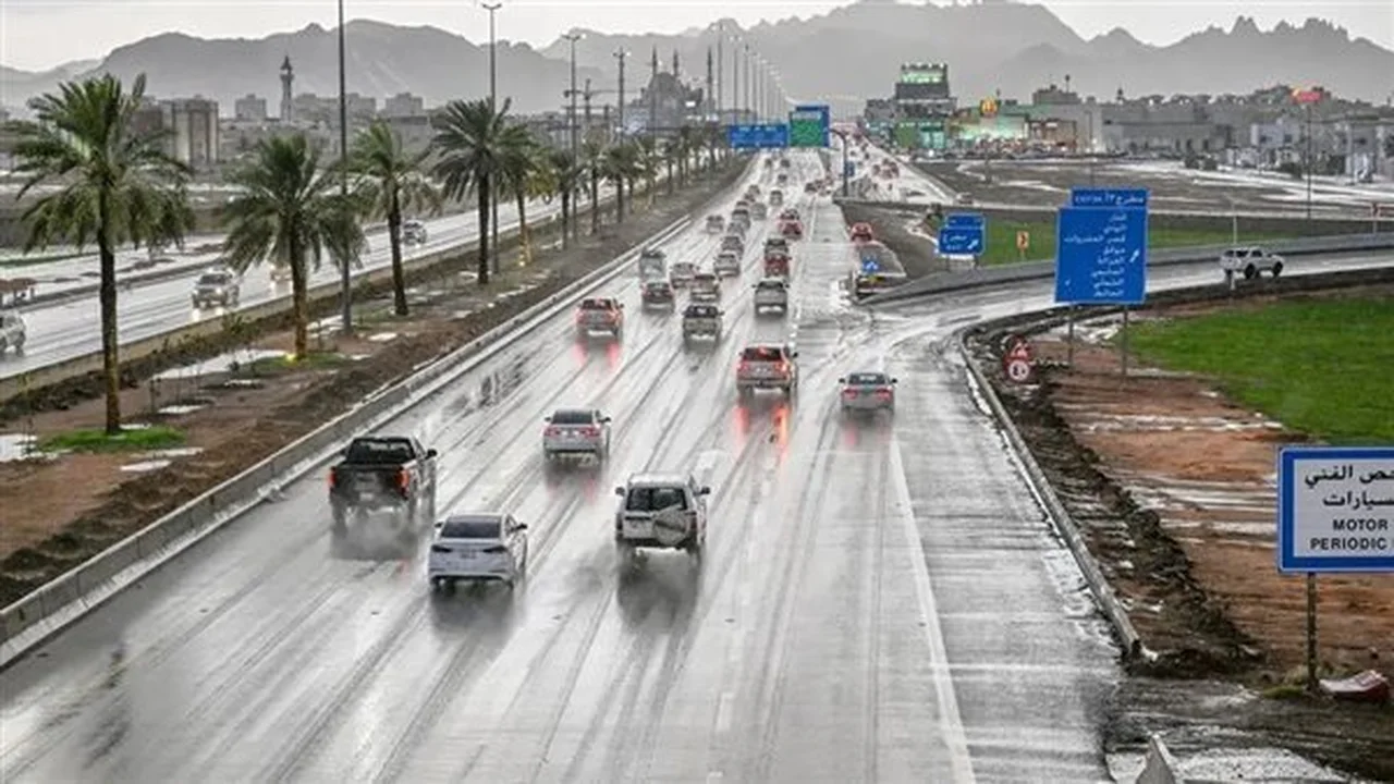 تحذير لمرتادي الطرق.. تقلبات جوية تضرب مناطق السعودية بسبب الرياح والصقيع